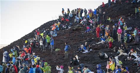 亂象叢生|富士山悲鳴2／富士山疫後亂象叢生 垃圾遍地、輕率登。